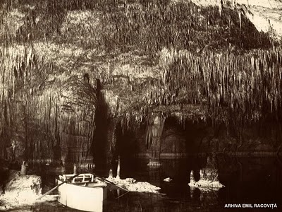 Lacul Deliciilor din Cueva del Drach.